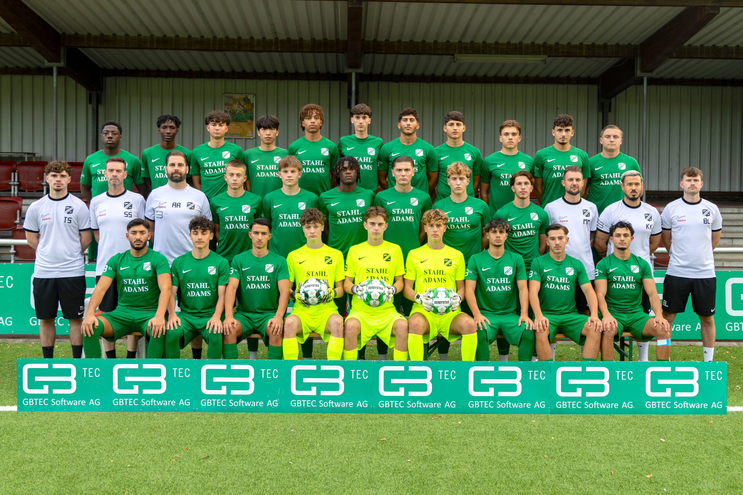 U19